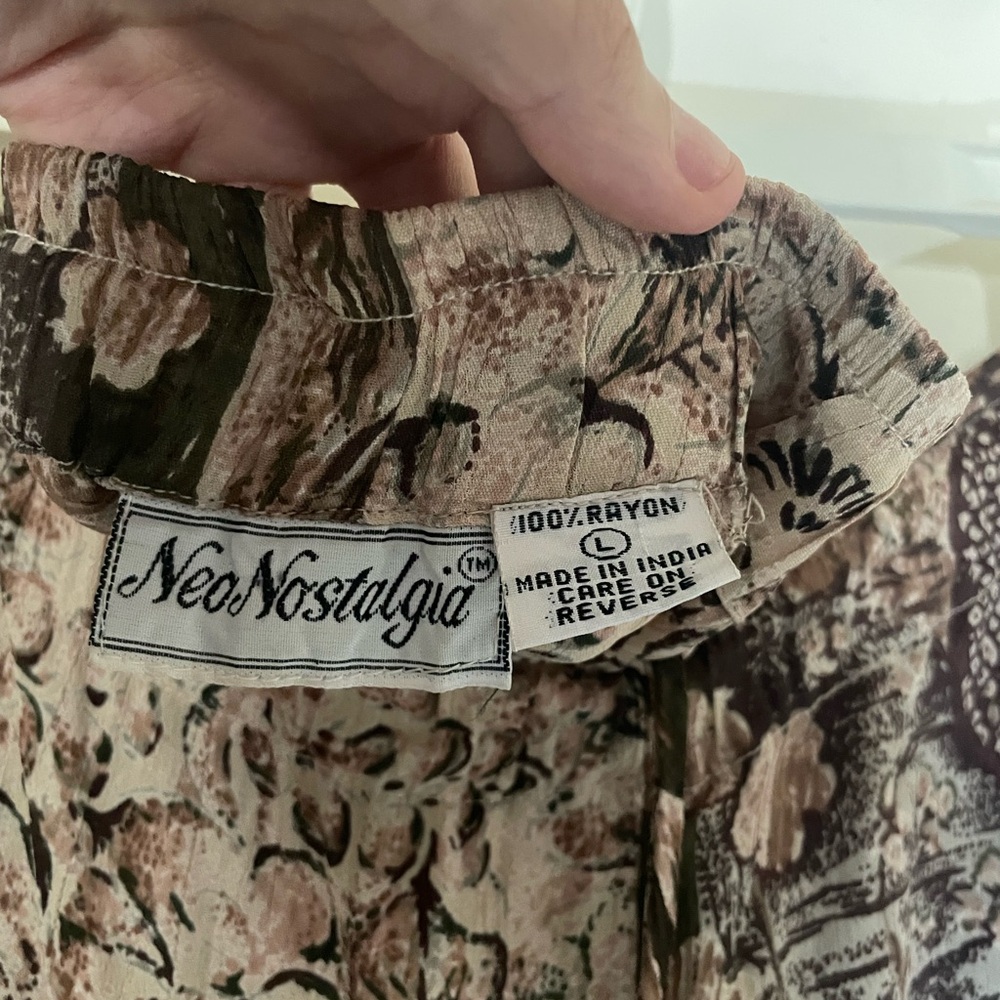 Nostalgia Beige and Olive Floral Maxi Skirt - Picture 4 of 4